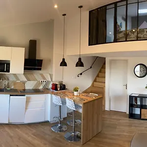 Appartement Spacieux Duplex, Vue Et Belle Terrasse, Hyères